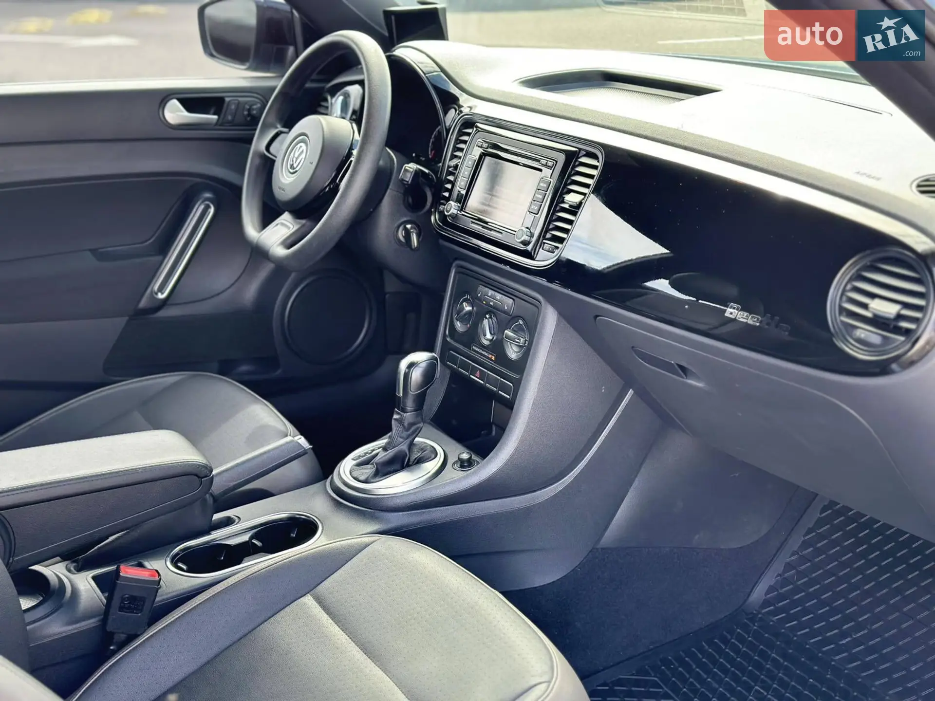 2015 Volkswagen Beetle - мініатюра 24