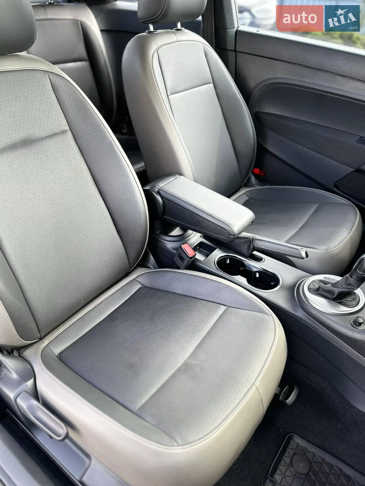 2015 Volkswagen Beetle - мініатюра 27