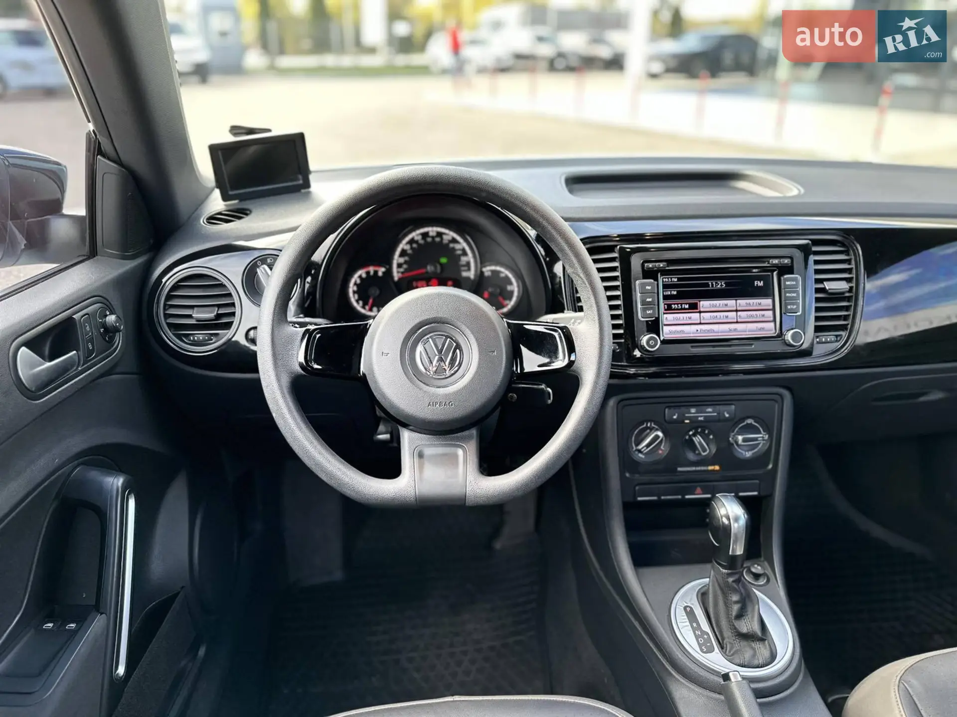 2015 Volkswagen Beetle - мініатюра 34
