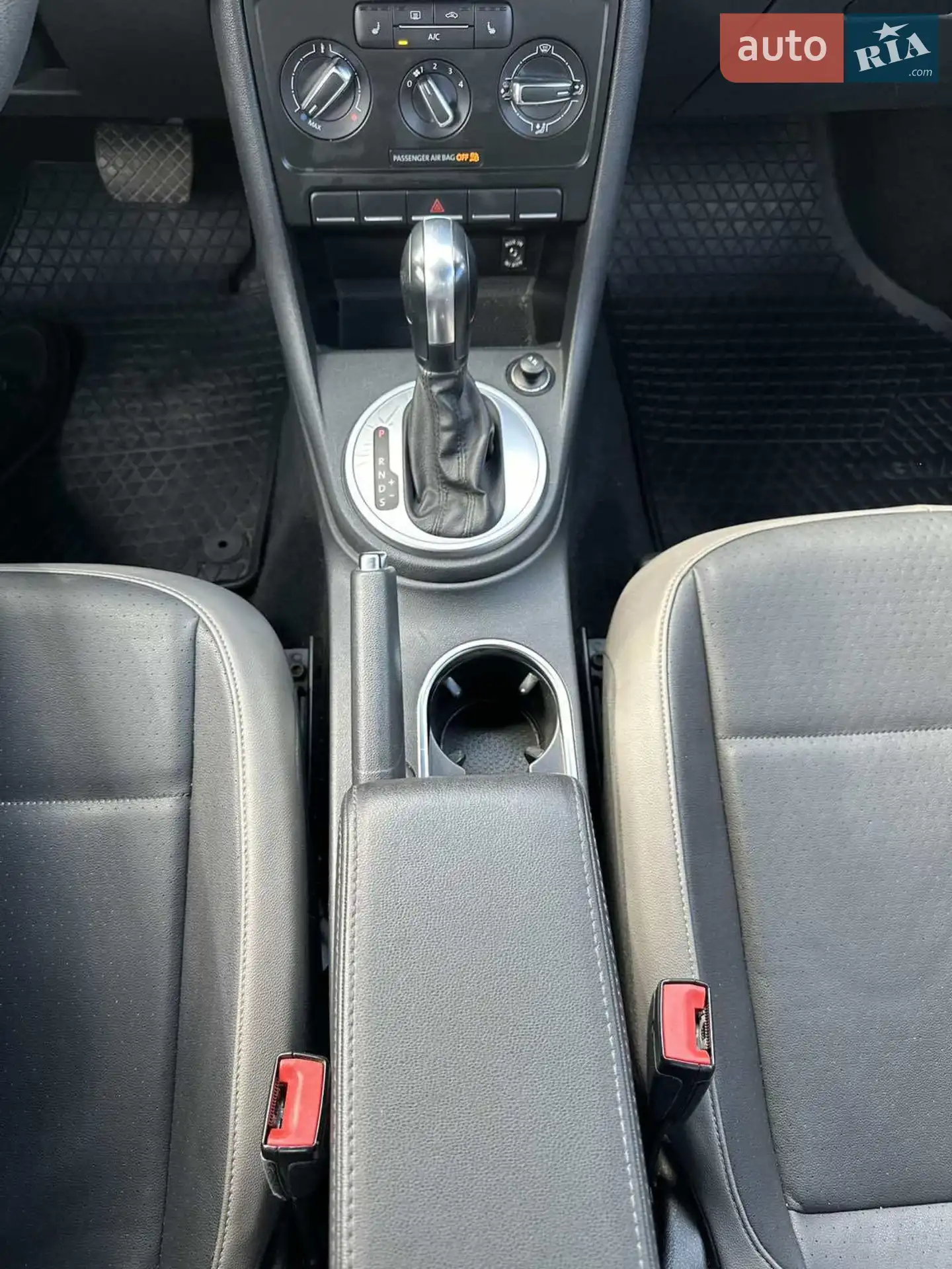 2015 Volkswagen Beetle - мініатюра 40