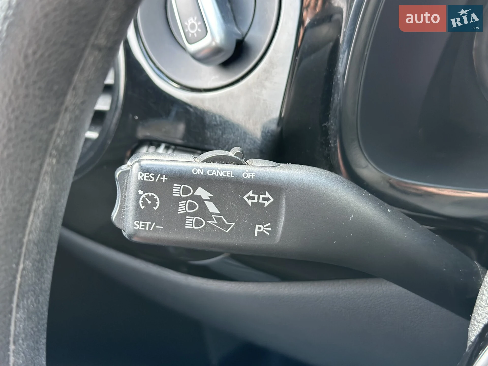 2015 Volkswagen Beetle - мініатюра 42