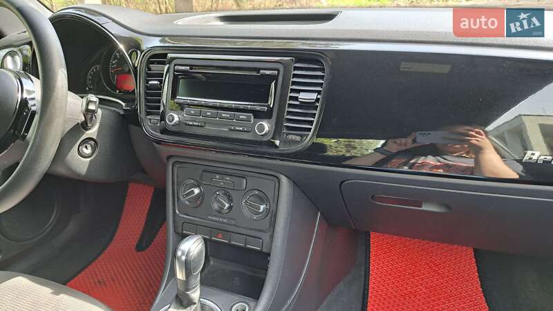 Хетчбек Volkswagen Beetle 2012 в 