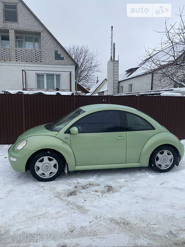 Хэтчбек Volkswagen Beetle 2000 в Вышгороде
