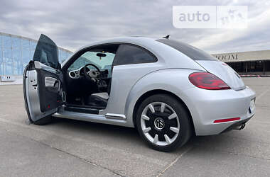 Хэтчбек Volkswagen Beetle 2012 в Петропавловской Борщаговке