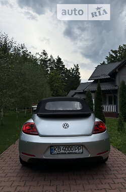 Кабриолет Volkswagen Beetle 2014 в 