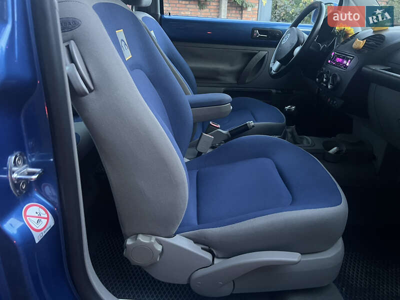 Хетчбек Volkswagen Beetle 2001 в Кропивницькому