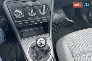 Хэтчбек Volkswagen Beetle 2012 в 