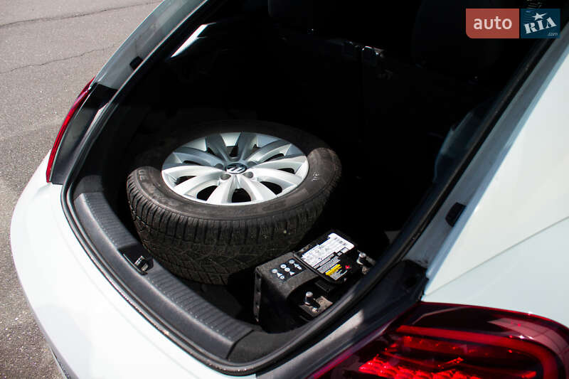Хэтчбек Volkswagen Beetle 2017 в Киеве