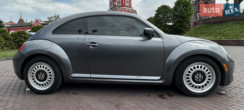 Хэтчбек Volkswagen Beetle 2014 в Днепре
