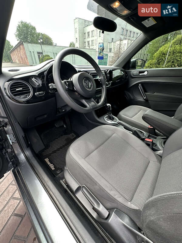 Хэтчбек Volkswagen Beetle 2014 в Днепре
