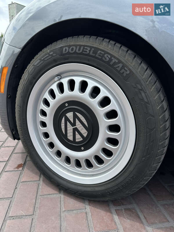 Хэтчбек Volkswagen Beetle 2014 в Днепре