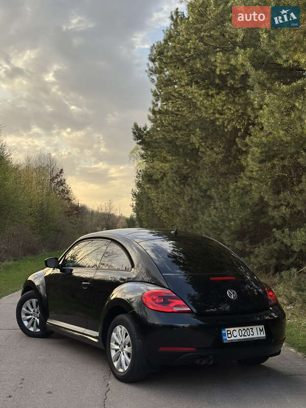 Хэтчбек Volkswagen Beetle 2014 в Львове