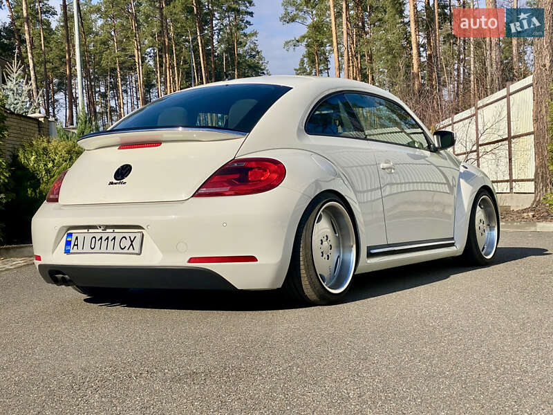 Хэтчбек Volkswagen Beetle 2013 в Киеве
