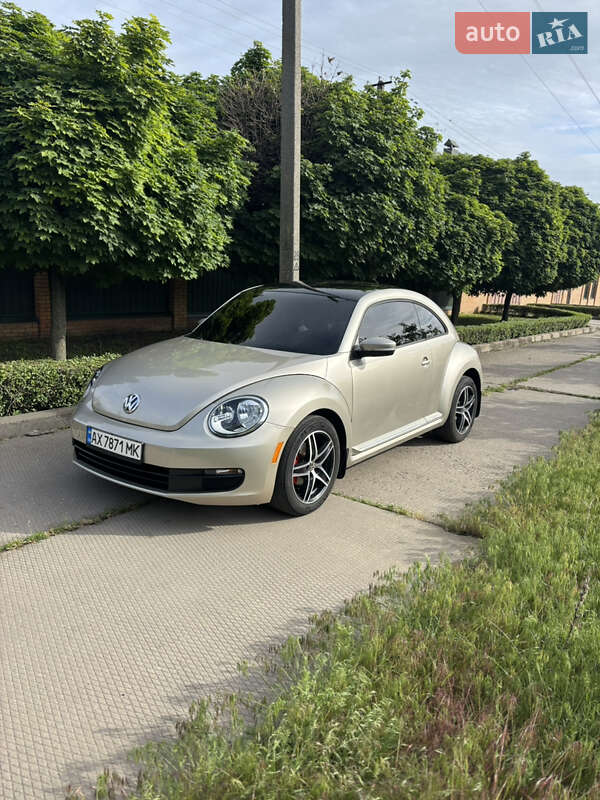 Хетчбек Volkswagen Beetle 2012 в 