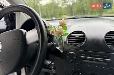 Хэтчбек Volkswagen Beetle 2000 в 