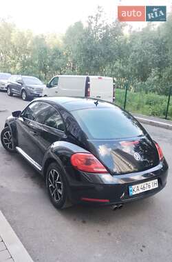 Хэтчбек Volkswagen Beetle 2012 в 