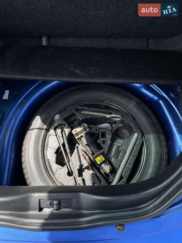 Хэтчбек Volkswagen Beetle 2001 в Шепетовке фото 11 Хэтчбек Volkswagen Beetle 2001 в Шепетовке