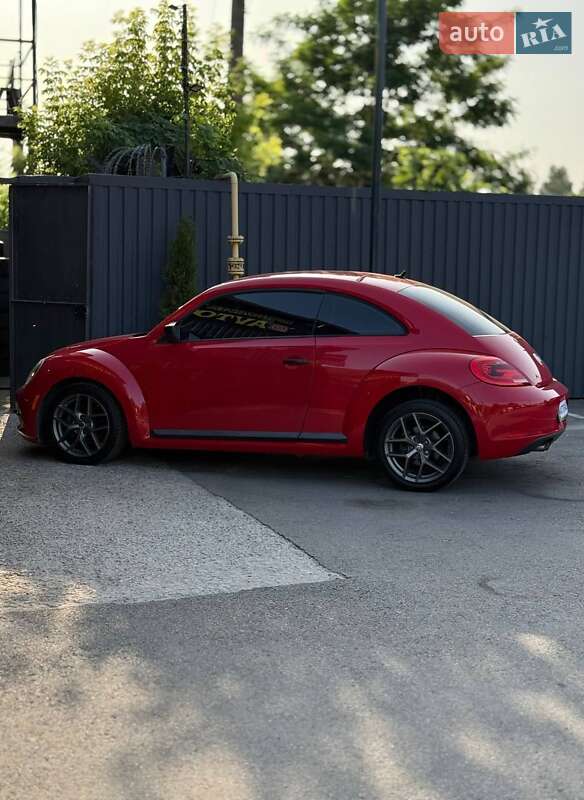 Хэтчбек Volkswagen Beetle 2012 в Днепре