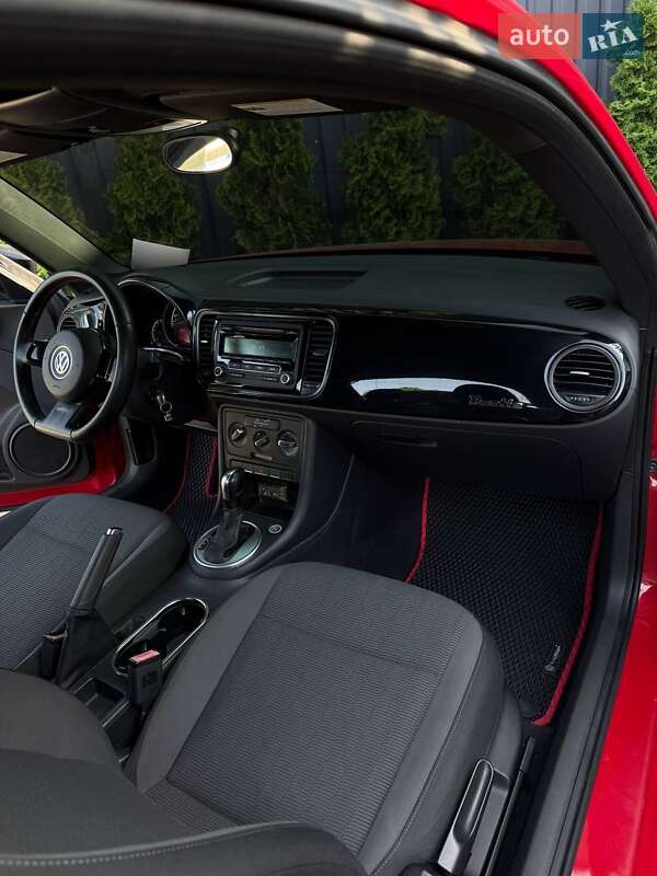 Хэтчбек Volkswagen Beetle 2012 в Днепре