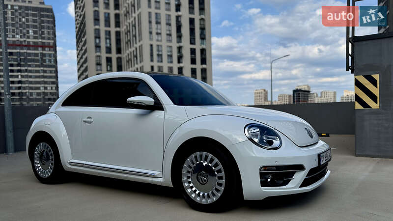 Хэтчбек Volkswagen Beetle 2015 в Киеве