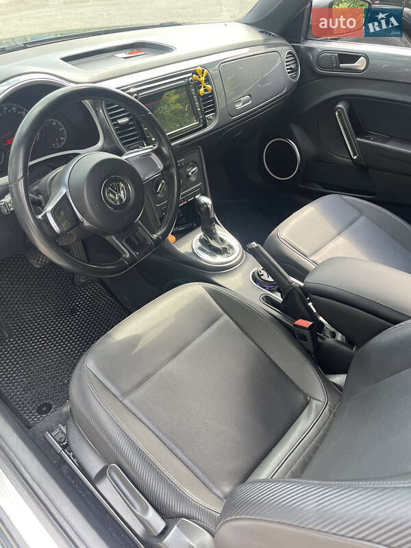 Хэтчбек Volkswagen Beetle 2011 в Киеве