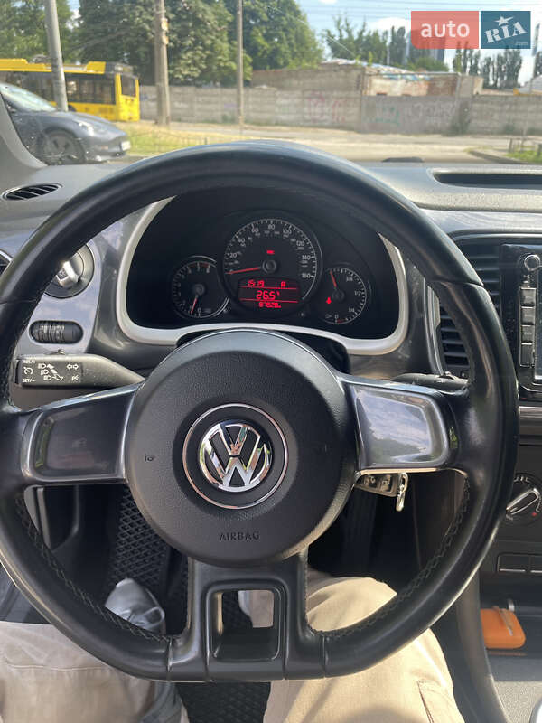 Хэтчбек Volkswagen Beetle 2011 в Киеве