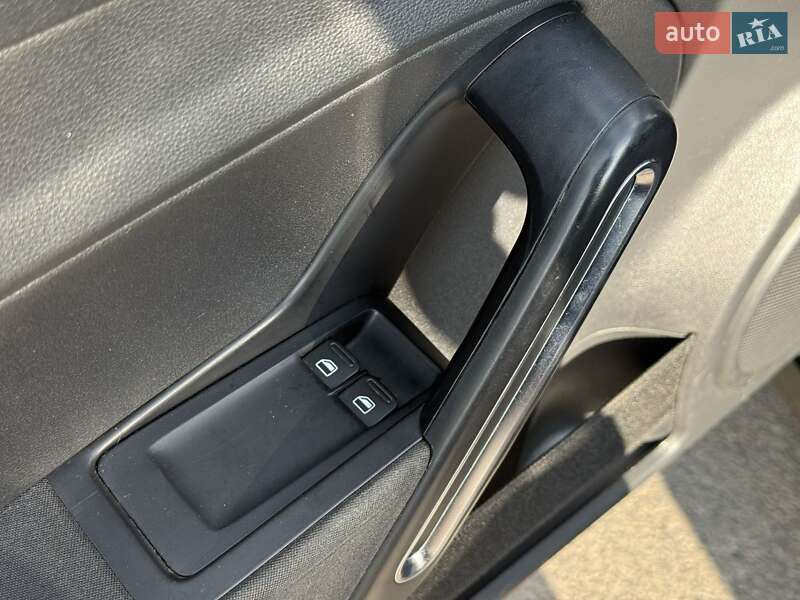 Хэтчбек Volkswagen Beetle 2015 в Кривом Роге