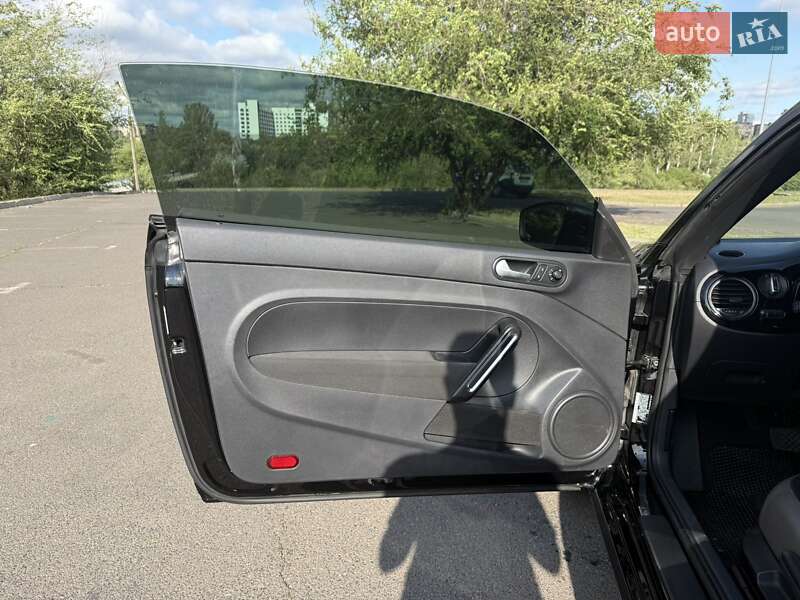 Хэтчбек Volkswagen Beetle 2015 в Кривом Роге