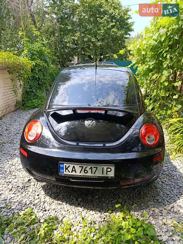 Хэтчбек Volkswagen Beetle 2010 в Киеве