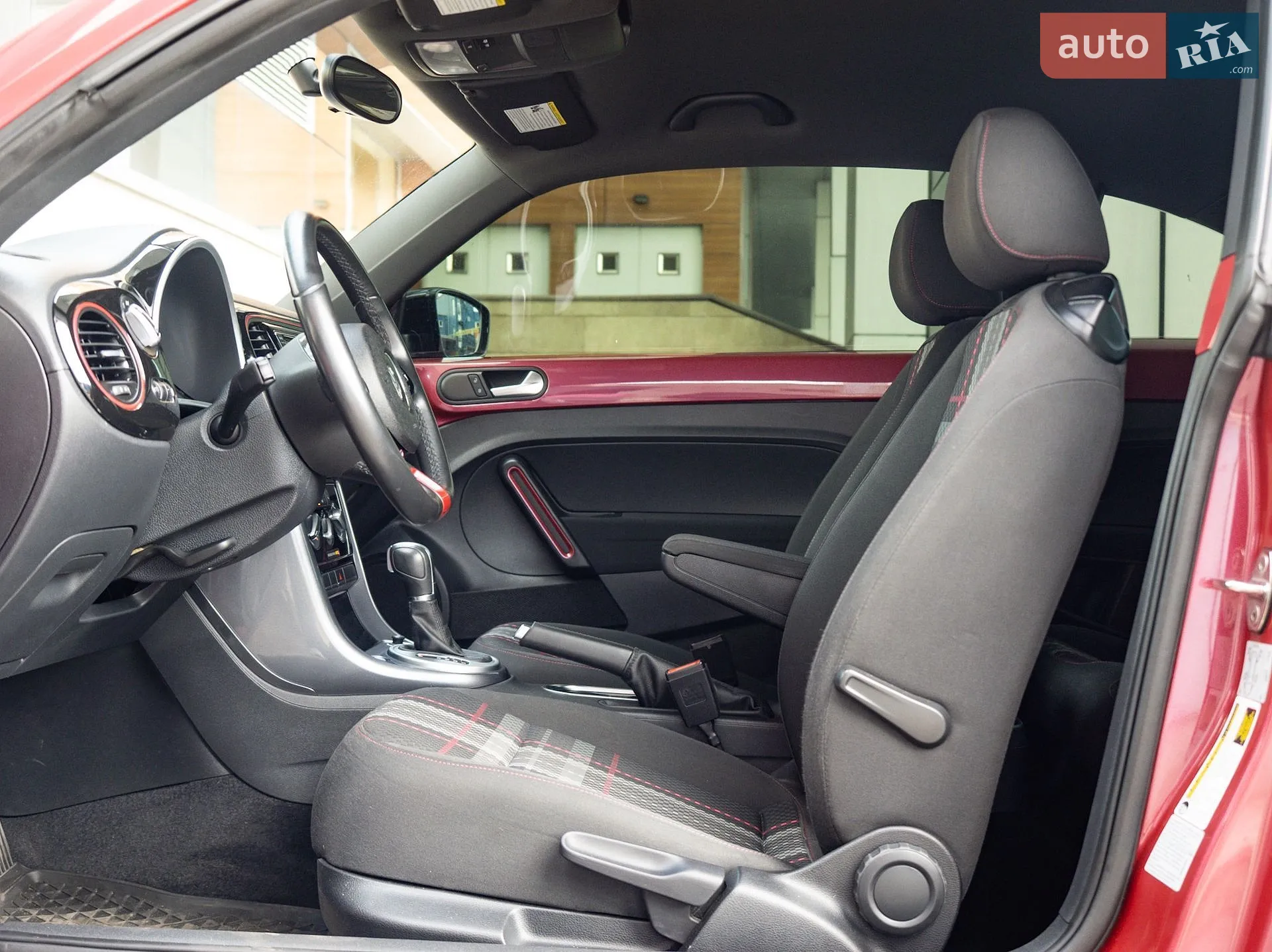 2016 Volkswagen Beetle - мініатюра 11
