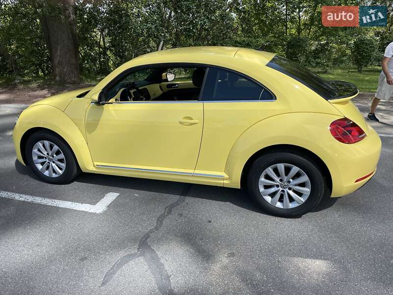 Хетчбек Volkswagen Beetle 2015 в Києві