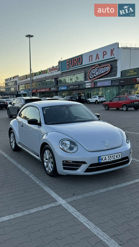 Хэтчбек Volkswagen Beetle 2017 в Киеве