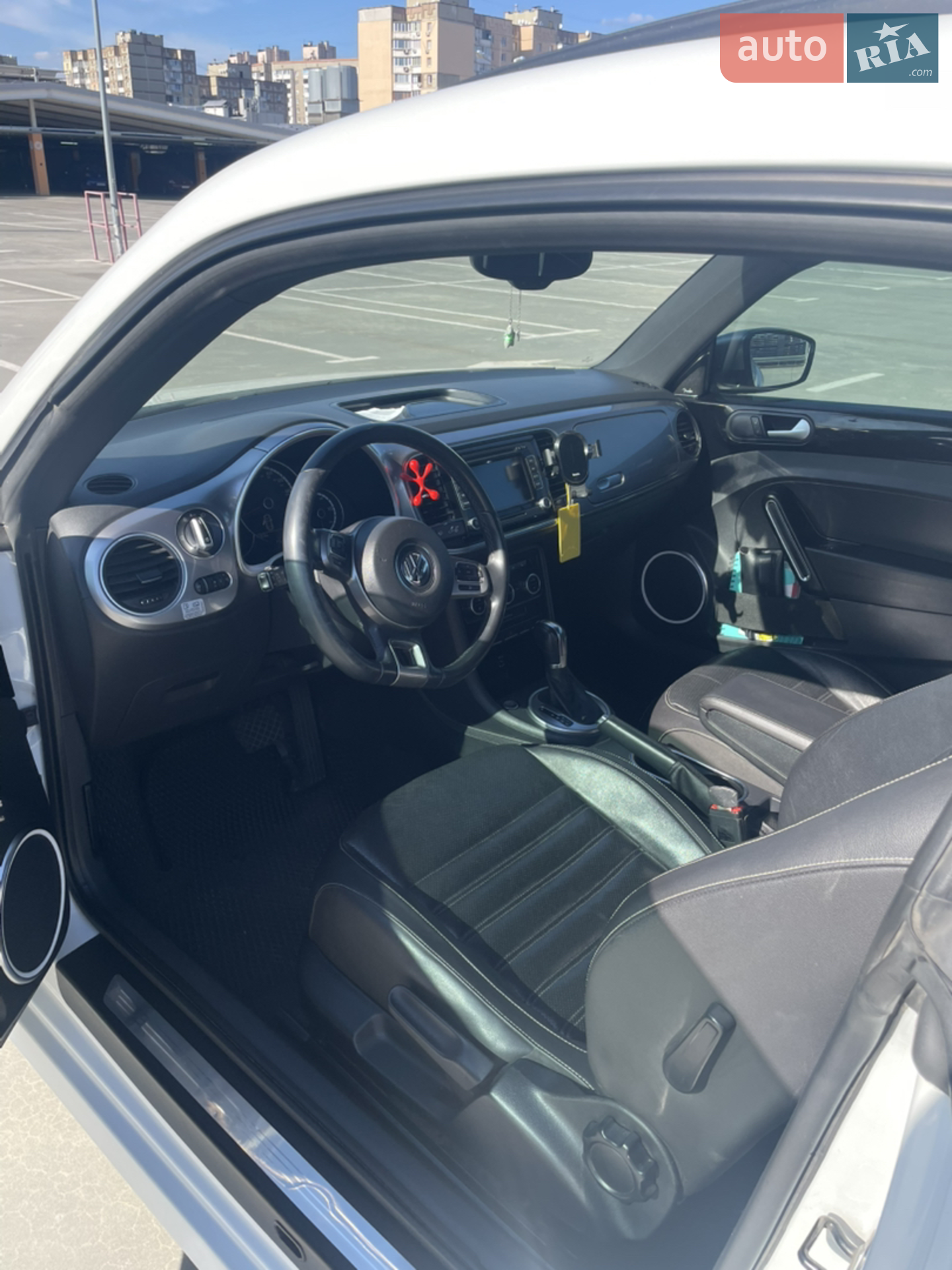 2014 Volkswagen Beetle - мініатюра 12