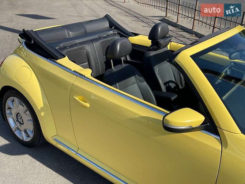 Кабріолет Volkswagen Beetle 2012 в Дніпрі