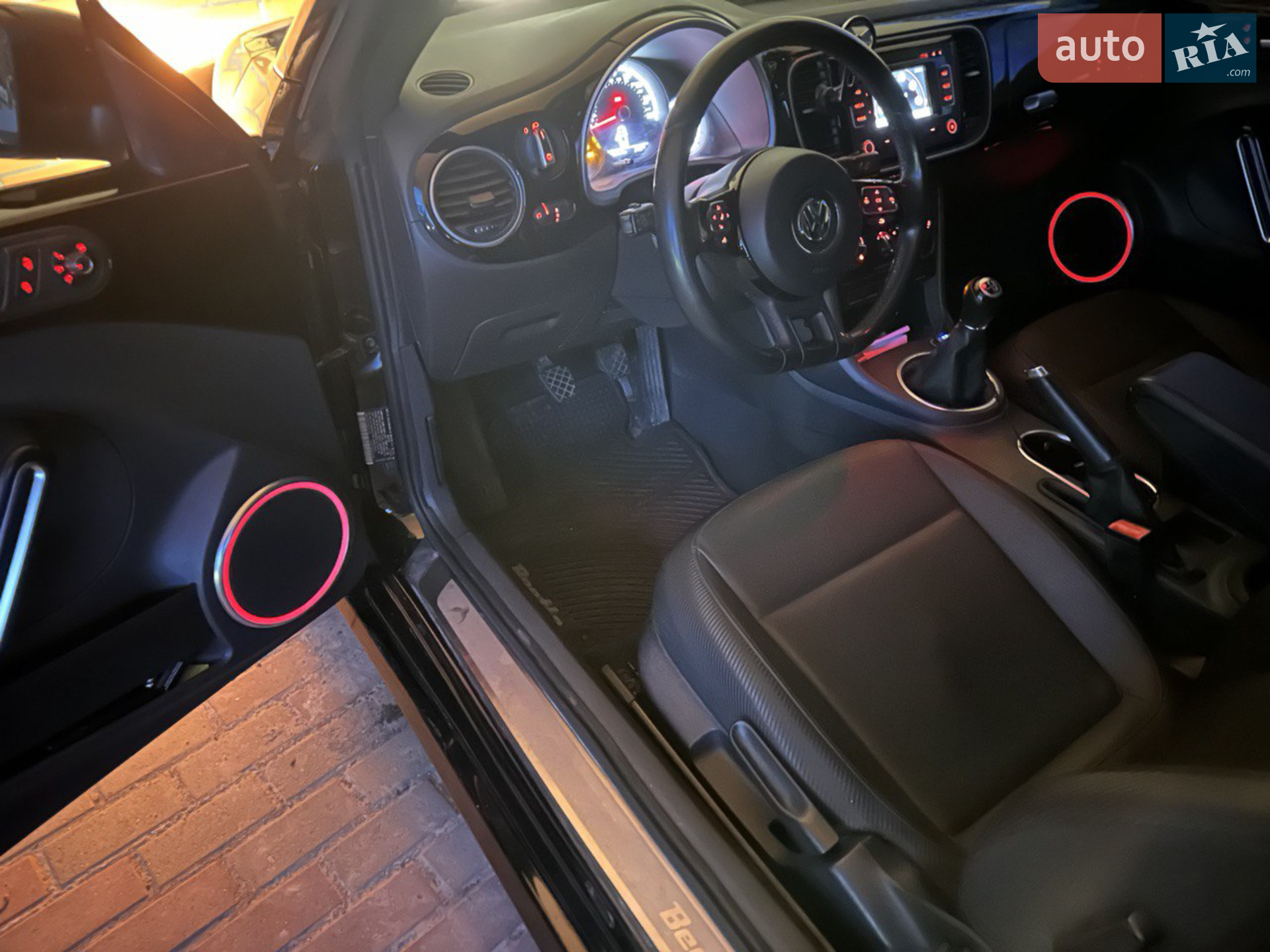 2015 Volkswagen Beetle - мініатюра 27