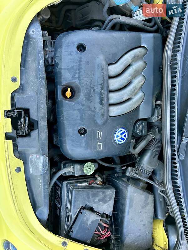 Хэтчбек Volkswagen Beetle 1999 в Киеве