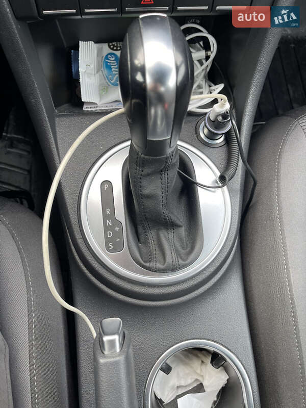 Хэтчбек Volkswagen Beetle 2011 в Киеве