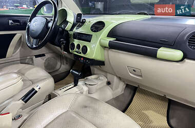 Хэтчбек Volkswagen Beetle 2000 в  фото 26 Хэтчбек Volkswagen Beetle 2000 в