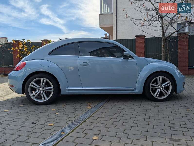 Хэтчбек Volkswagen Beetle 2015 в Львове