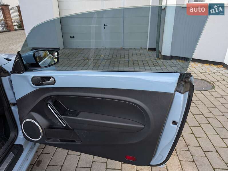 Хэтчбек Volkswagen Beetle 2015 в Львове