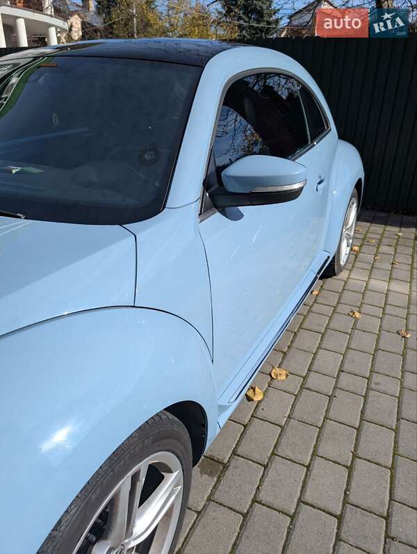 Хэтчбек Volkswagen Beetle 2015 в Львове