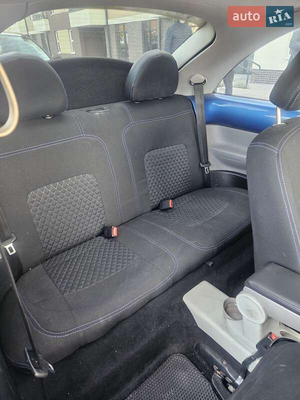 Хэтчбек Volkswagen Beetle 2001 в Броварах фото 8 Хэтчбек Volkswagen Beetle 2001 в Броварах