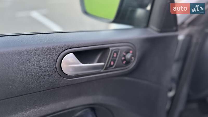 Хэтчбек Volkswagen Beetle 2016 в Киеве фото 19 Хэтчбек Volkswagen Beetle 2016 в Киеве