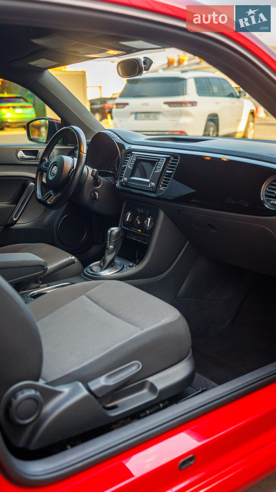 2017 Volkswagen Beetle - мініатюра 32