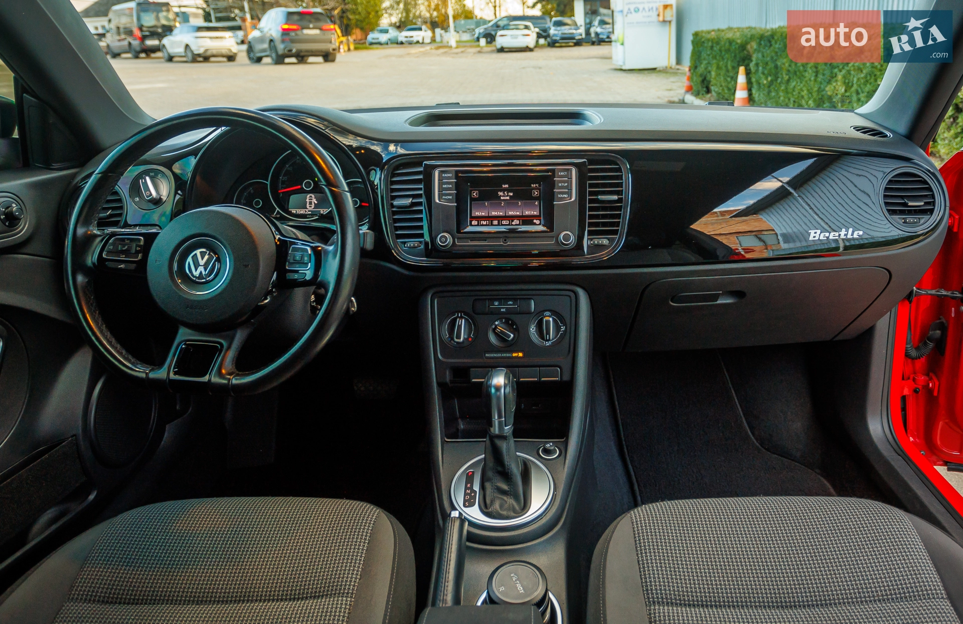 2017 Volkswagen Beetle - мініатюра 40