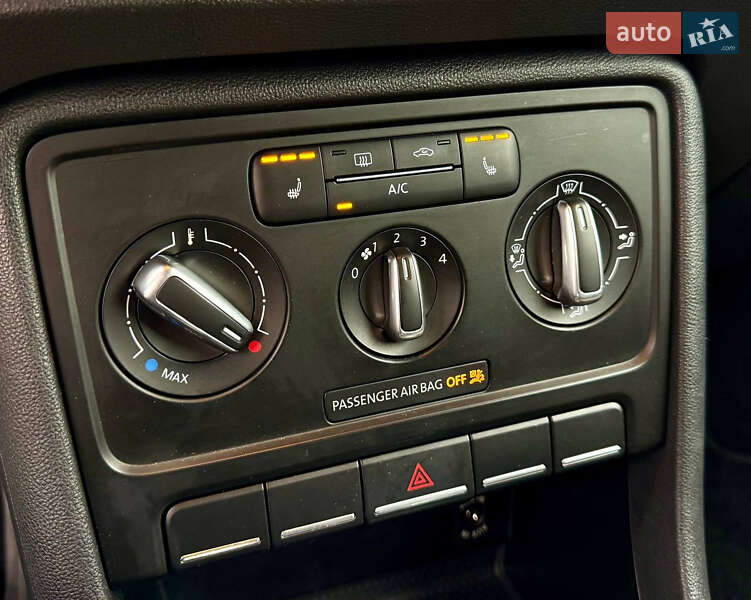 Хэтчбек Volkswagen Beetle 2015 в Киеве