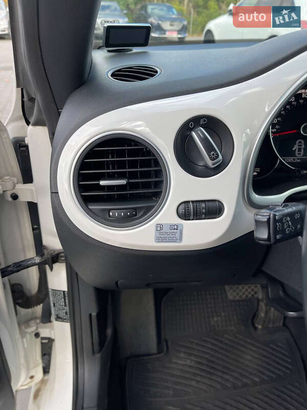 Хэтчбек Volkswagen Beetle 2013 в Львове фото 13 Хэтчбек Volkswagen Beetle 2013 в Львове
