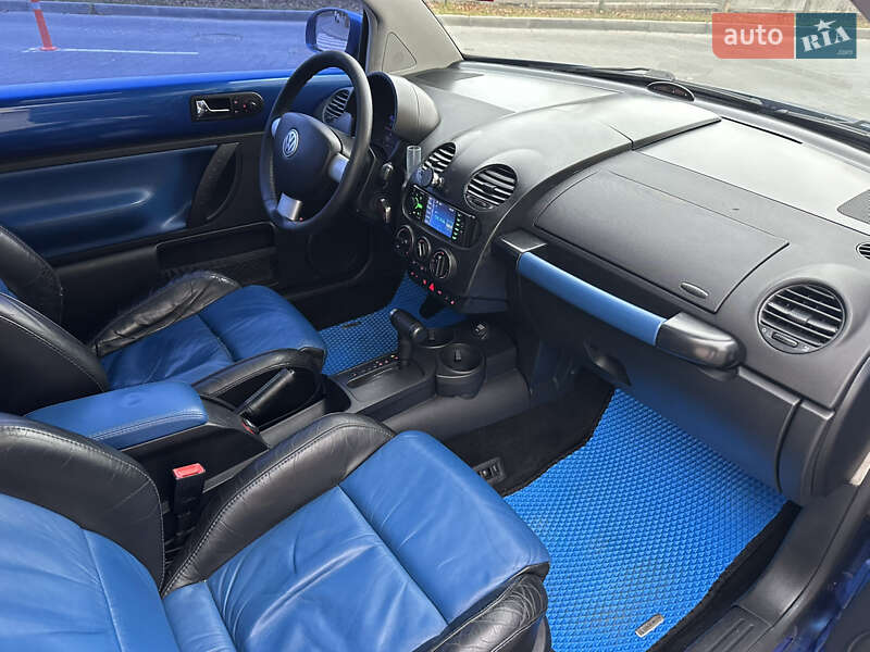 Хэтчбек Volkswagen Beetle 2003 в Киеве
