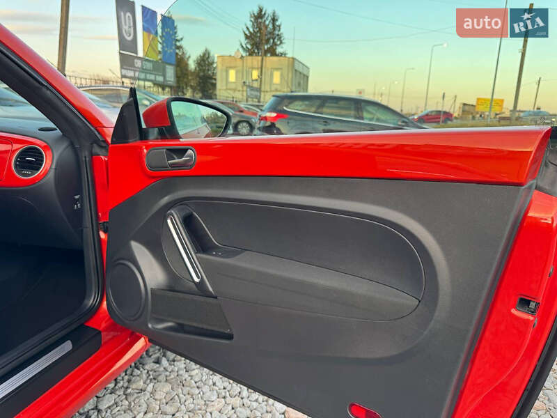 Хэтчбек Volkswagen Beetle 2017 в Стрые