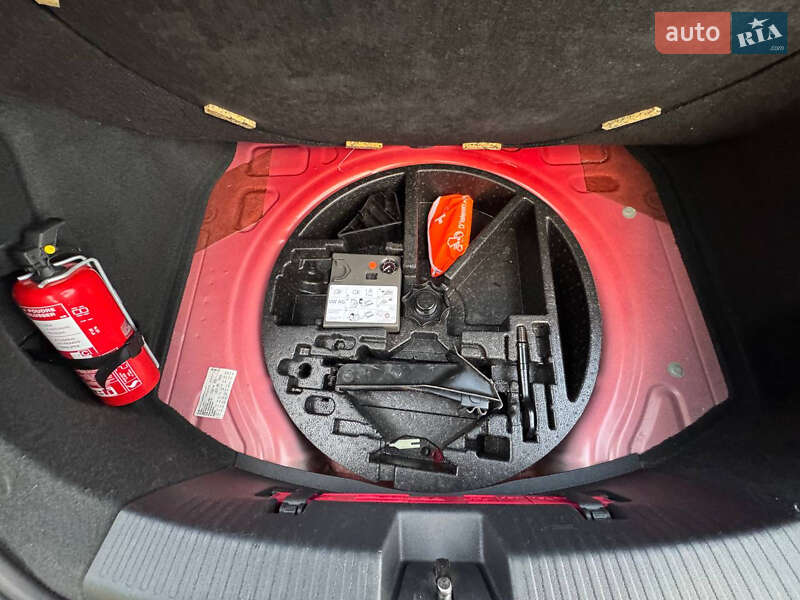 Хэтчбек Volkswagen Beetle 2017 в Стрые